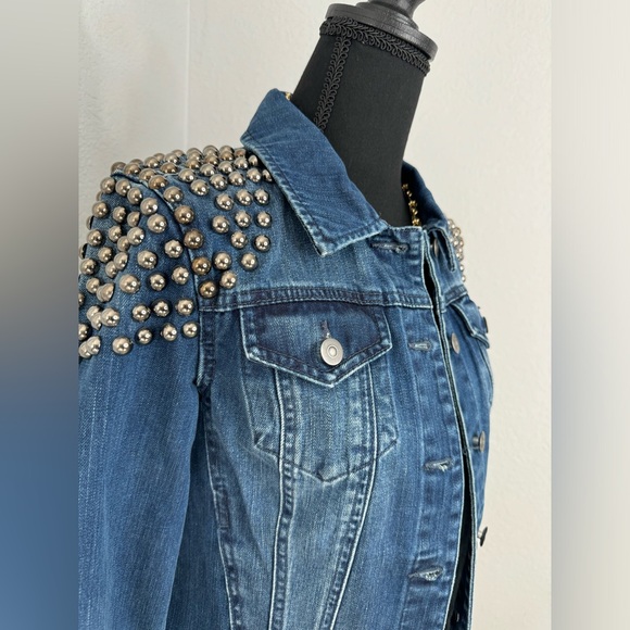 BLUE REVIVAL DENIM BLUE JACKET SO BEAUTIFUL AND PERFECT FOR ANY OCASIÓN. - Picture 3 of 11